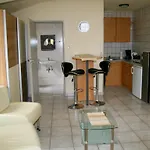 Prell Konukevi 3*