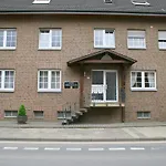 Prell Konukevi 3*